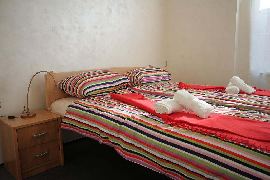 Guest House Miss Depolo Belgrado Habitación foto